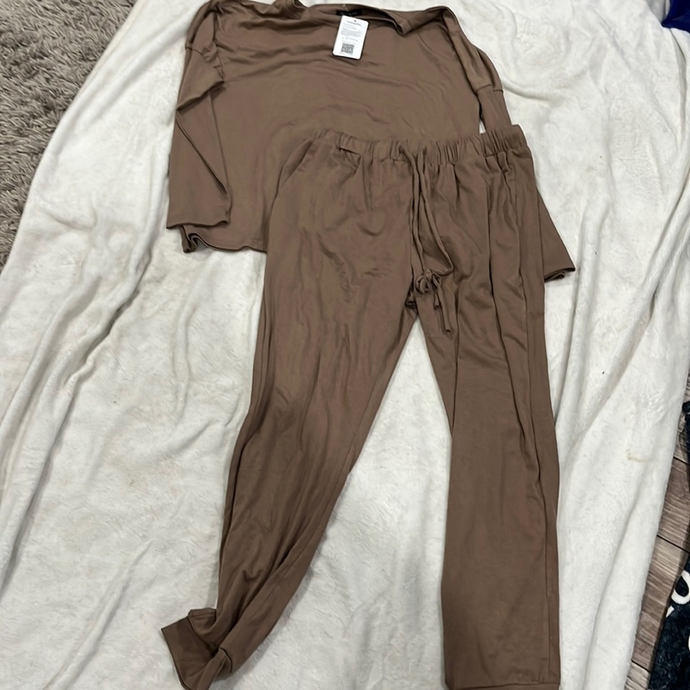 NWT Sweats as seen on the Today Show